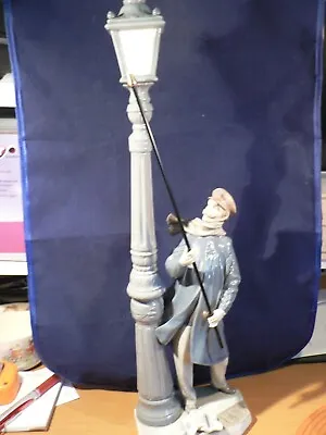 Buy Lladro Lamplighter Lamp Lighter Figurine 5205  • 349.99£