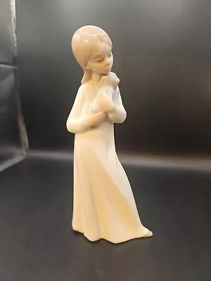 Buy Lladro Figurine # 563  Nao  Daisa Porcelain   Girl Holding Puppy Dog  Retired • 42.62£