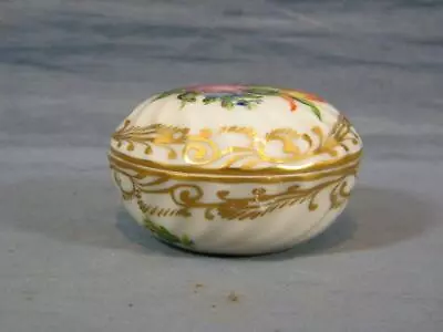 Buy HUNGARIAN HEREND FLORAL BOUQUET PAINTED LIDDED TRINKET BOX  C1975 • 19.95£