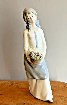 Buy Lladro Porcelain Figurine Girl Basket Roses Flowers Hairline Crack On Back 11  • 14.22£