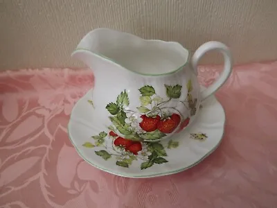 Buy Queen's China Virginia Strawberry Gravy/Sauce Boat And Stand • 16.50£