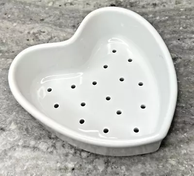 Buy French 7.5  White Coeur A La Crème Heart Shaped Cheese Mold Strainer • 46.22£