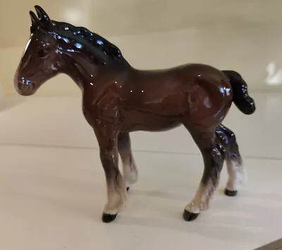 Buy Beswick Shire Horse Foal (Small) 1053 Brown Gloss • 4£