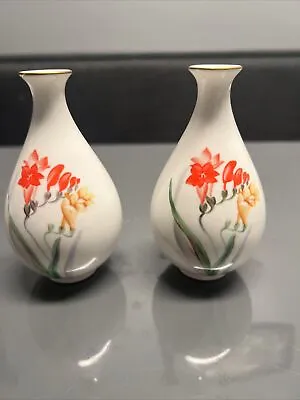 Buy Vintage 4½  Noritake Nippon Toki Small Porcelain Bud Vase Signed By Artist • 47.42£