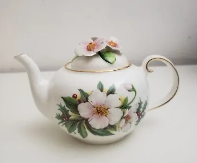 Buy Royale Stratford Country Cottage Teapot Collection Christmas Roses • 100£