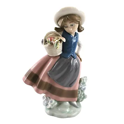 Buy Lladro Sweet Scent 5221 Girl With Basket Of Flowers • 30£