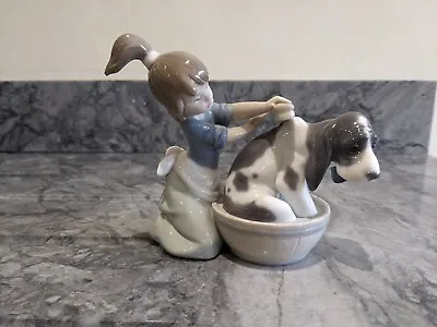 Buy Lladro Figurine  Bashful Bather Girl Bathing Dog Boxed And Mint Condition #5455  • 80£
