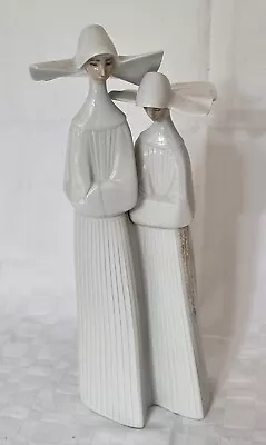 Buy Lladro Nuns With Rosaries.  Production No. 4611 • 49.95£