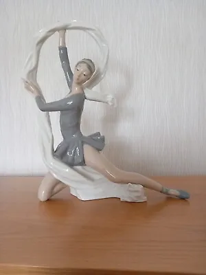 Buy Nao Lladro Figurine Dancer With Veil 0185. 34 Cm Tall. Very Good Condition. • 100£