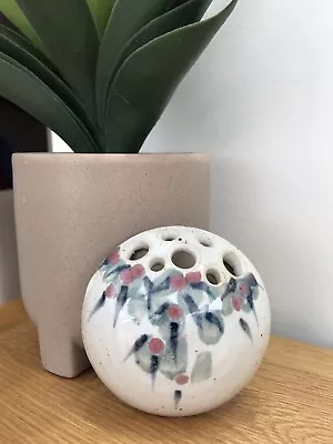 Buy Handmade Kersey Pottery Round Wall Pocket Bud Vase Wall Vase Floral Pattern • 10£