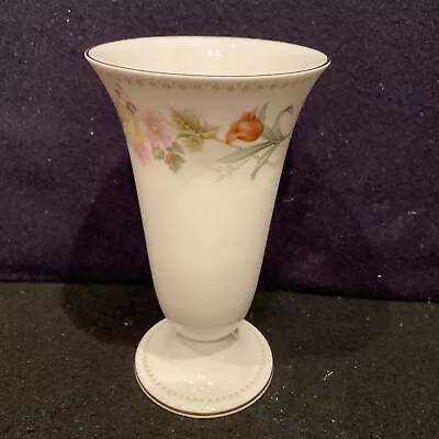 Buy Wedgewood Bone China Vase Mirabelle Range • 8.50£