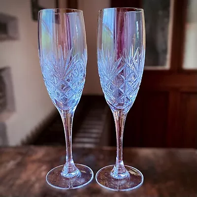 Buy Edinburgh Crystal “JURA” Champagne Glasses / Flutes – 21cms (8-1/4″) Tall • 19.99£
