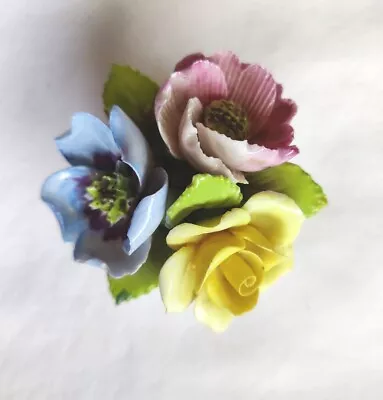 Buy Amanda Florali English Bone China Mini Vase With Flowers • 3£