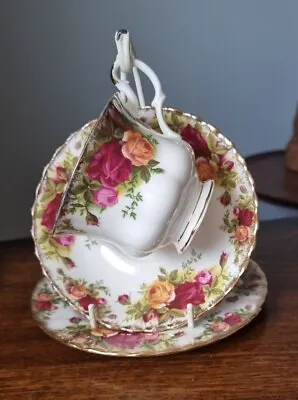 Buy Royal Albert Vintage Old Country Roses TRIO - Cup, Saucer & Side Plate 1960's  • 12£