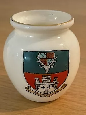 Buy W H Goss Crested China - Winsor Urn (Matching Coat Of Arms) - Winsor • 6£