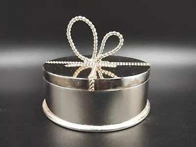 Buy Vera Wang X Wedgwood Silver Plated Jewellery Trinket Box 9.5x9.5x8.5 Cm  • 60£