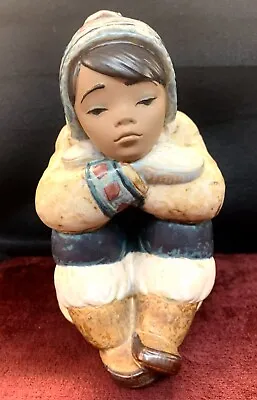 Buy Lladro Figure Pensive Eskimo Boy Sitting Retired Signed On Bottom Dated 1985 • 47.36£