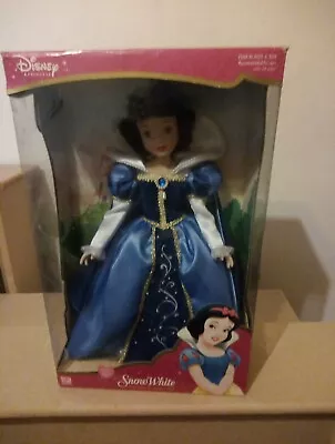 Buy Snow White Porcelain Keepsake Doll - Holiday Jewels Edition - Disney Princess UK • 39£