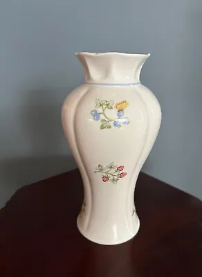 Buy Royal Tara Fine Bone China Vase Handmade In Galway Ireland Butterflies And Fruit • 10£