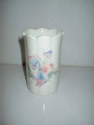 Buy Aynsley China 'little Sweetheart' 3½ Inch Vase (matches Other Items Listed) • 2.99£