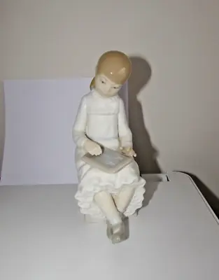 Buy Nao Lladro Figurine Girl Seated With Slate Writing • 12£