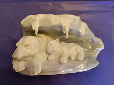 Buy LLadro Porcelain #8062  A Snowy Sanctuary  - 0GG03 - Momma Polar Bear W/ Cub • 151.74£