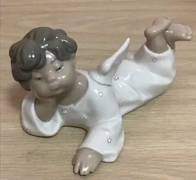 Buy LLADRO Laying Down Angel Figurine • 25£
