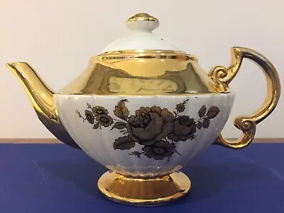 Buy Large Ellgreave Marlboro Gold Lustre Teapot • 19£