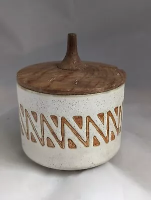 Buy Ambleside Studio Pottery Jam Salt Or Sugar Pot With Wooden Lid Sgraffito 10cm • 20£