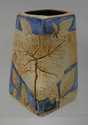 Buy Malaysia Handicraft 天目陶藝 Tenmoku Pottery Leaf Imprint Vase • 20£