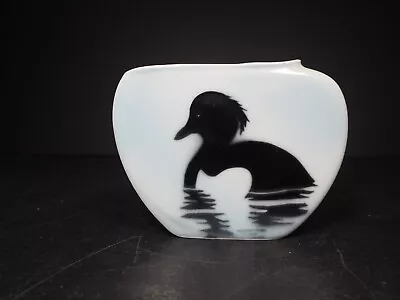 Buy Alasdair Dunn  Arran Birds   Kingscross Pottery Vase  Duck  • 24.99£