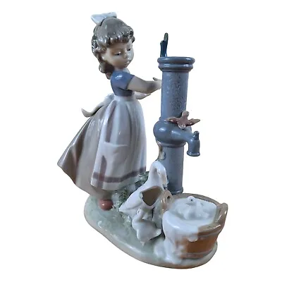 Buy Lladro Porcelain Figurine Summer On The Farm 5285 Girl Pumping Water For Geese • 45£
