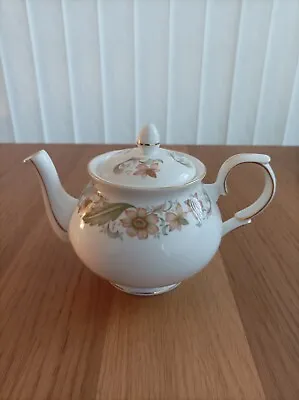 Buy Vintage Duchess  Greensleeves  1.5 Pint Tea Pot • 19.99£