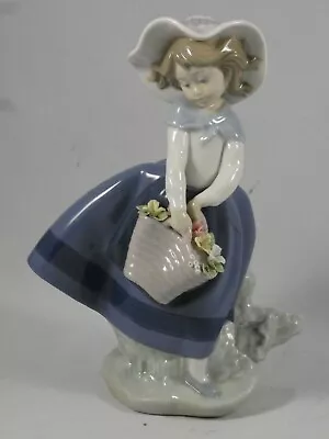 Buy Lladro Pretty Pickings Girl Figurine 01005222 Porcelain • 8£