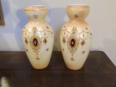 Buy Pair Of Crown Devon ‘Pendant’ Vases - Stoke-on-Trent. Edwardian  • 17.60£