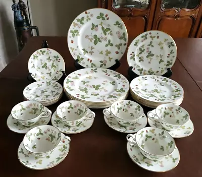 Buy Wedgwood Wild Strawberry 6 - 5pc Place Settings 30pcs Total W 4496 • 468.88£