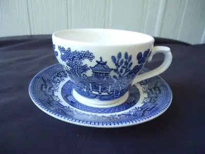 Buy Churchill China  Blue Willow Pattern Tea Cup & Saucer Set England • 6.32£