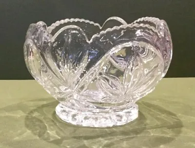 Buy Medium Sized Crystal Cut Glass Bowl • 9.99£