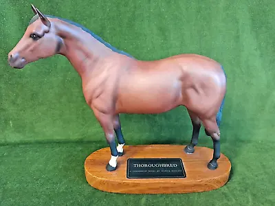 Buy Beswick Horse Thoroghbred On Plinth • 25£