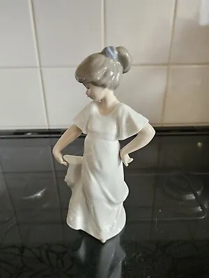 Buy Nao By Lladro Im So Pretty Girl Figurine 1110 Daisa 1989 • 24.95£