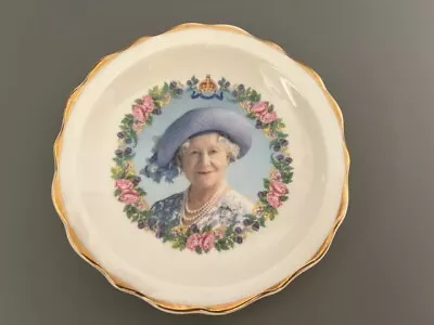 Buy Commemorative Plate - The Queen Mother 1900 - 2000 - 100 Glorious Years  • 4.99£