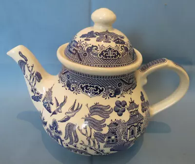 Buy Vintage Churchill Willow Pattern Blue & White Tea Pot - 2.25 Pint • 15£