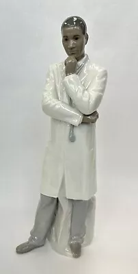 Buy Lladro Male Doctor Figurine (Dark Complexion) #01008601 New In Box! • 364.03£