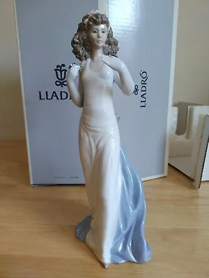 Buy Lladro Collection Made In Spain Porcelain Statue - Anticipation #6608, Retired • 189.29£