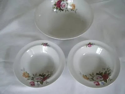 Buy Alfred Meakin Flower Designs Dishes.  2 Sides + 1 Main • 4.99£