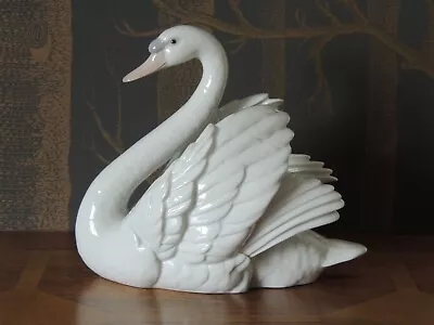 Buy Vintage Lladro Porcelain Swan Figurine No 5231 • 40£