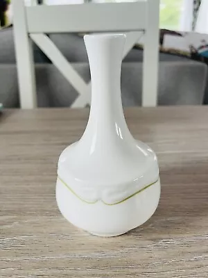 Buy Wedgewood Metalised Bone China Vase • 5.50£