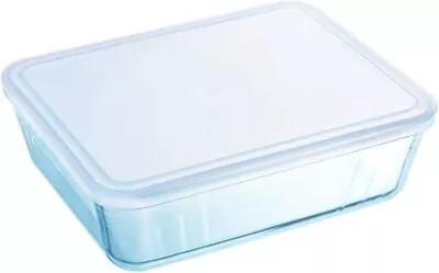 Buy Pyrex Rectangular Glass Dish With Plastic Lid, 2.6L Preparing Meals In Advance • 11.79£