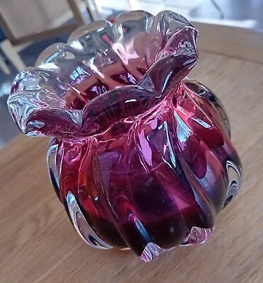 Buy Murano Cranberry Glass Vase • 29.95£