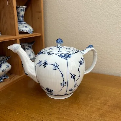 Buy Royal Copenhagen Blue Fluted Half Lace Teapot 611 As-is • 237.09£